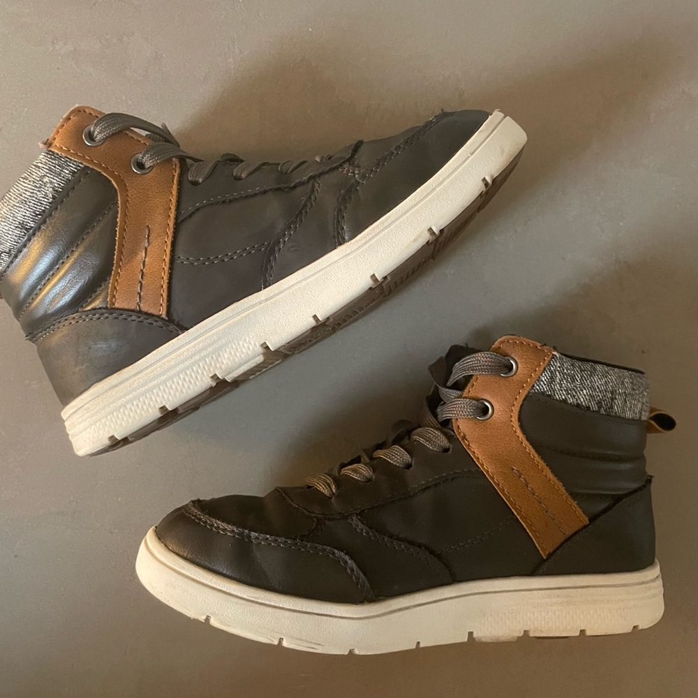 Cat & Jack Boys Sneakers Boots - charcoal - size 13 little boy